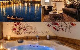 Séjour détente au cœur de MÂCON spa,ciné,bouteille offerte